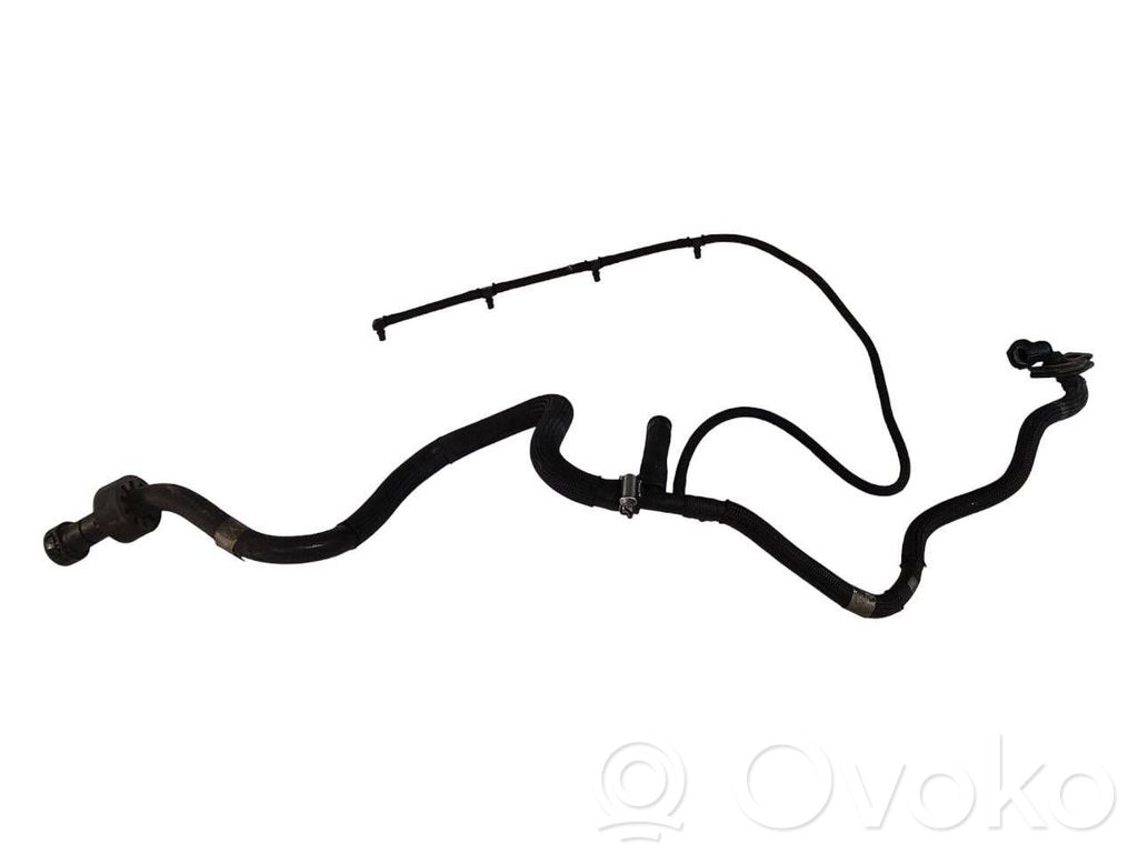 Degvielas caurulīte (-es)