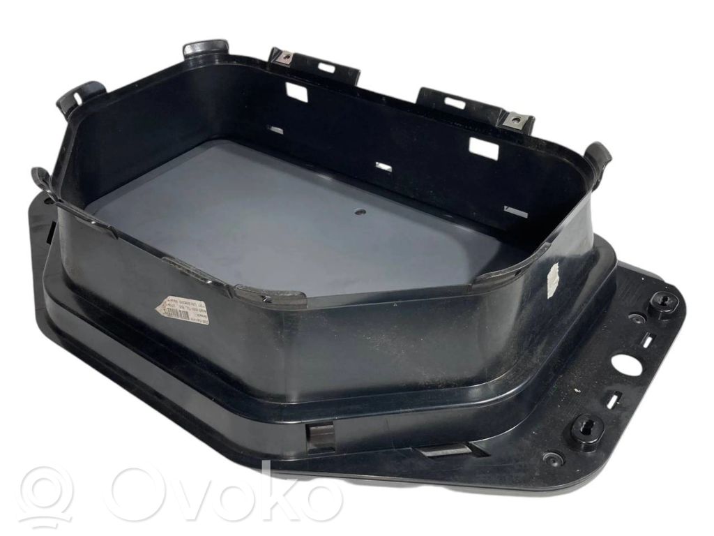 Cita veida bagāžnieka dekoratīvās apdares detaļa