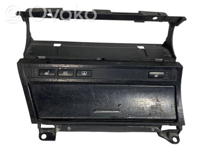 Pelnutrauks (priekšā)