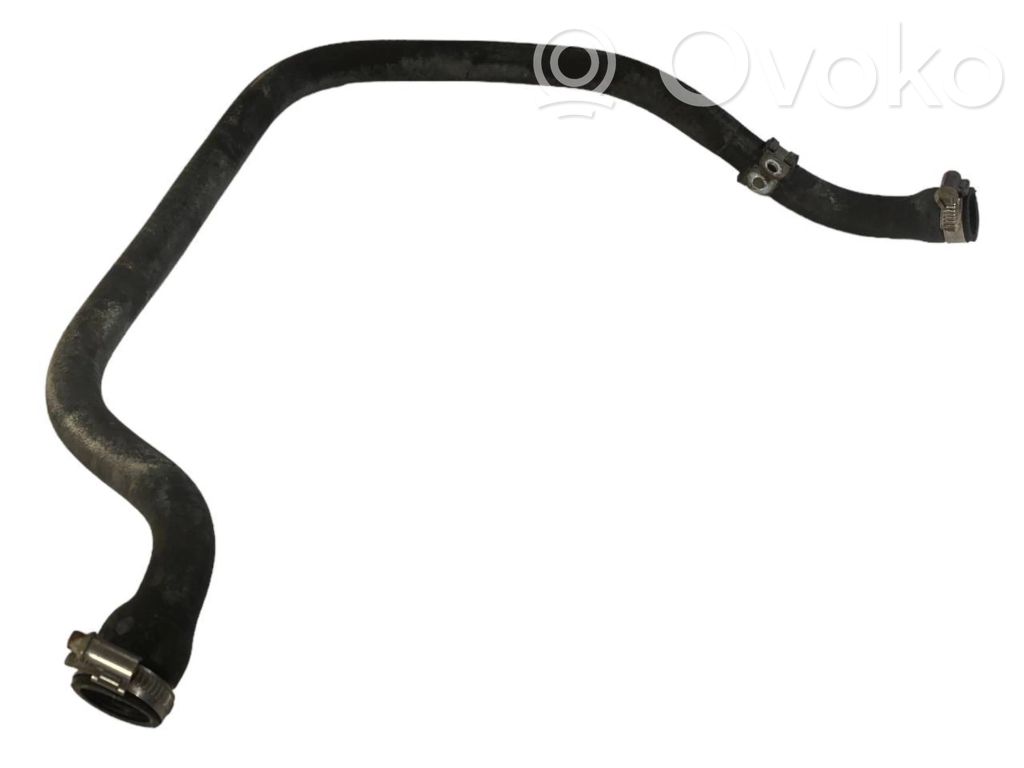 Caurulīte (-es) / šļūtene (-es)