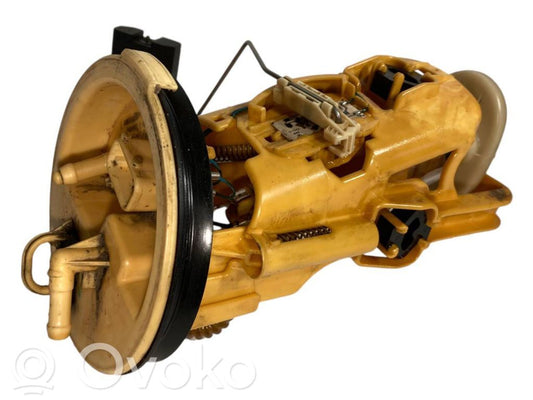 Fuel pump (in the fuel tank)