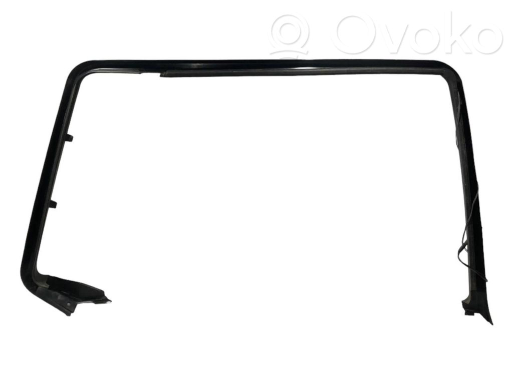 Aizmugurējā stikla apdare