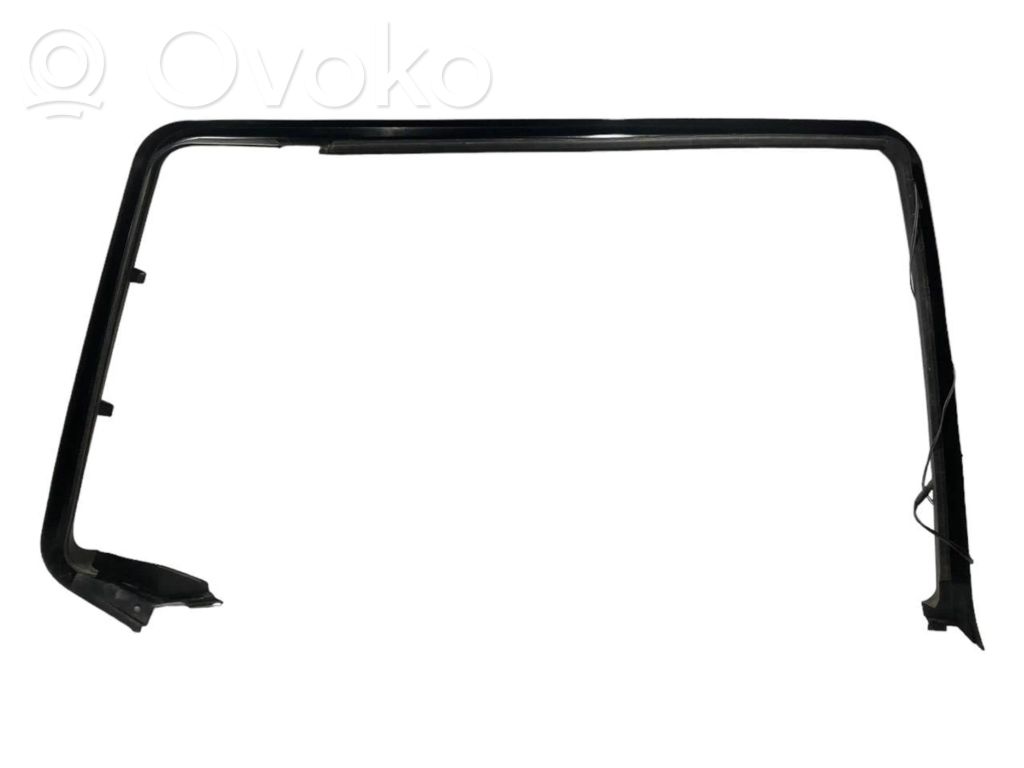 Aizmugurējā stikla apdare