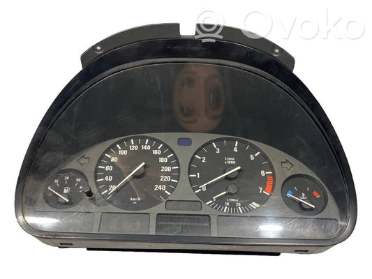 Spidometrs (instrumentu panelī)