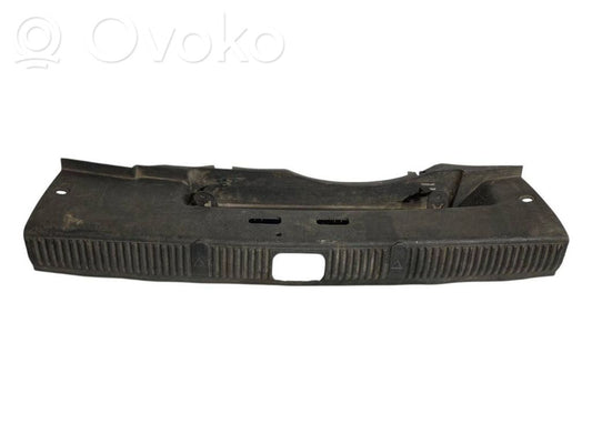 Trunk sill trim