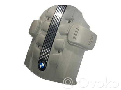 Крышка двигателя (декоративная отделка)