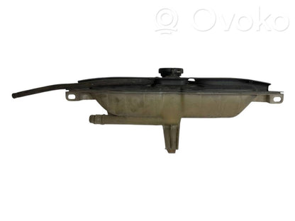 Dzesēšanas šķidruma izplešanās tvertne