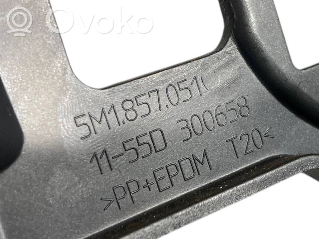 Paneļa dekoratīvās apdares vairogs (apakšējais)