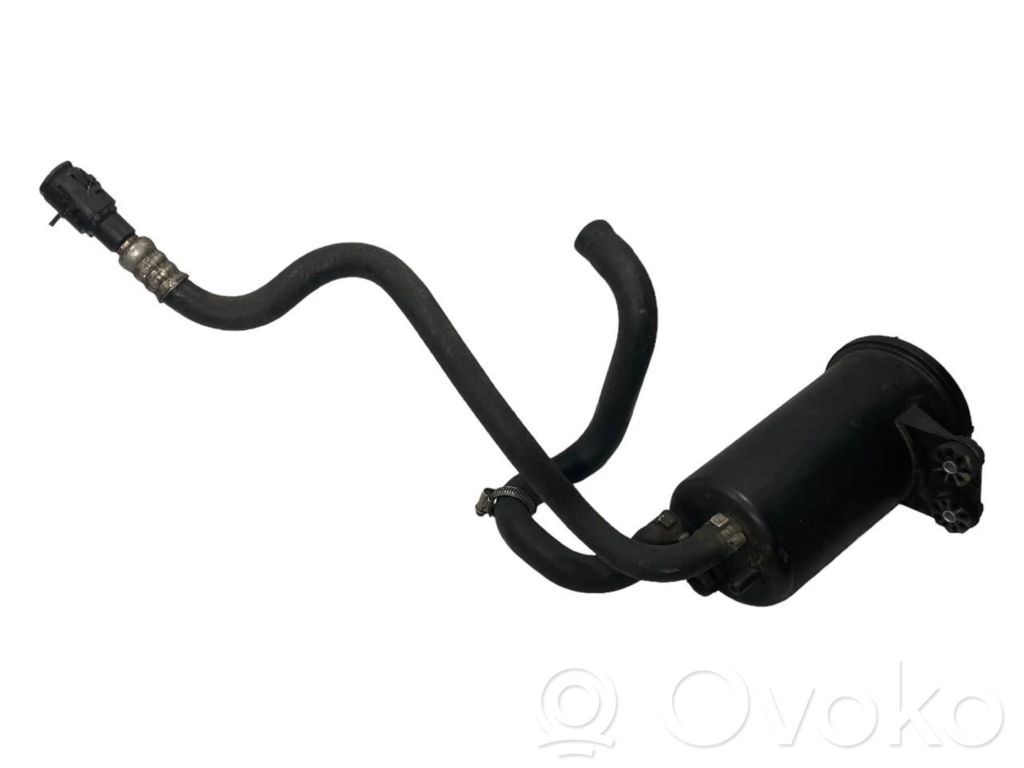 Stūres pastiprinātāja šķidruma tvertne