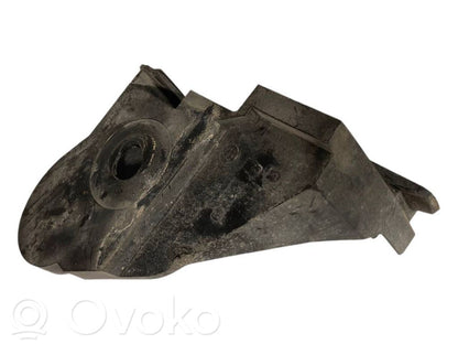 Priekšpusē bampera turētājs