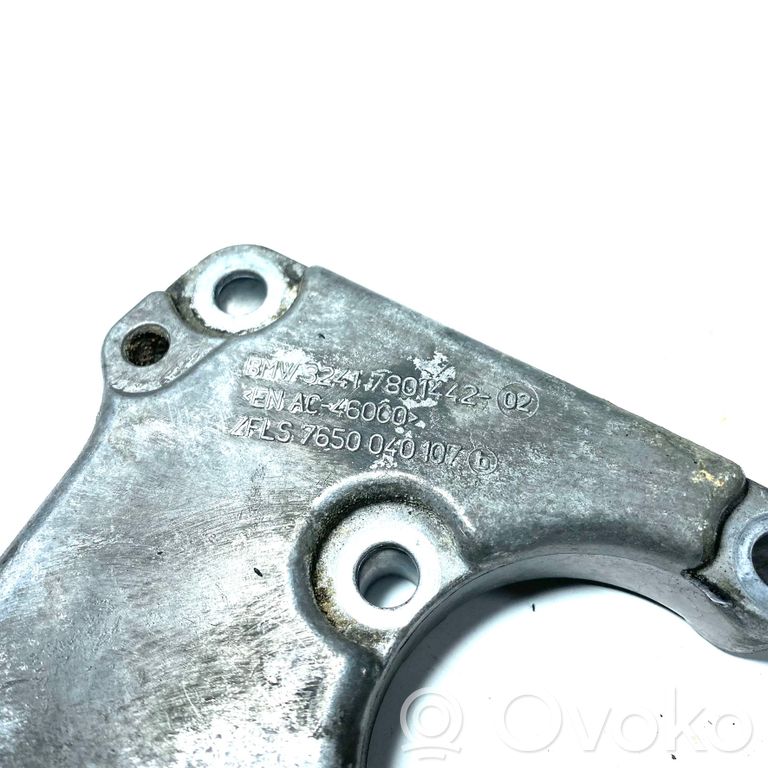 Stūres pastiprinātāja sūkņa stiprinājums