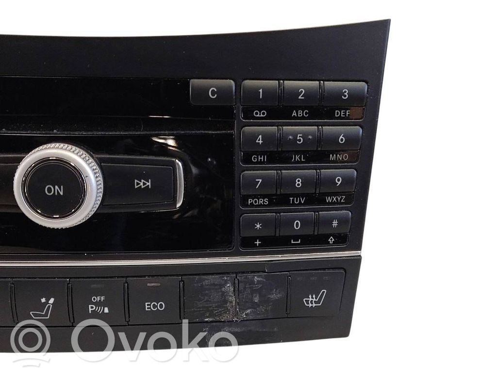 Radio / CD/DVD atskaņotājs / navigācija