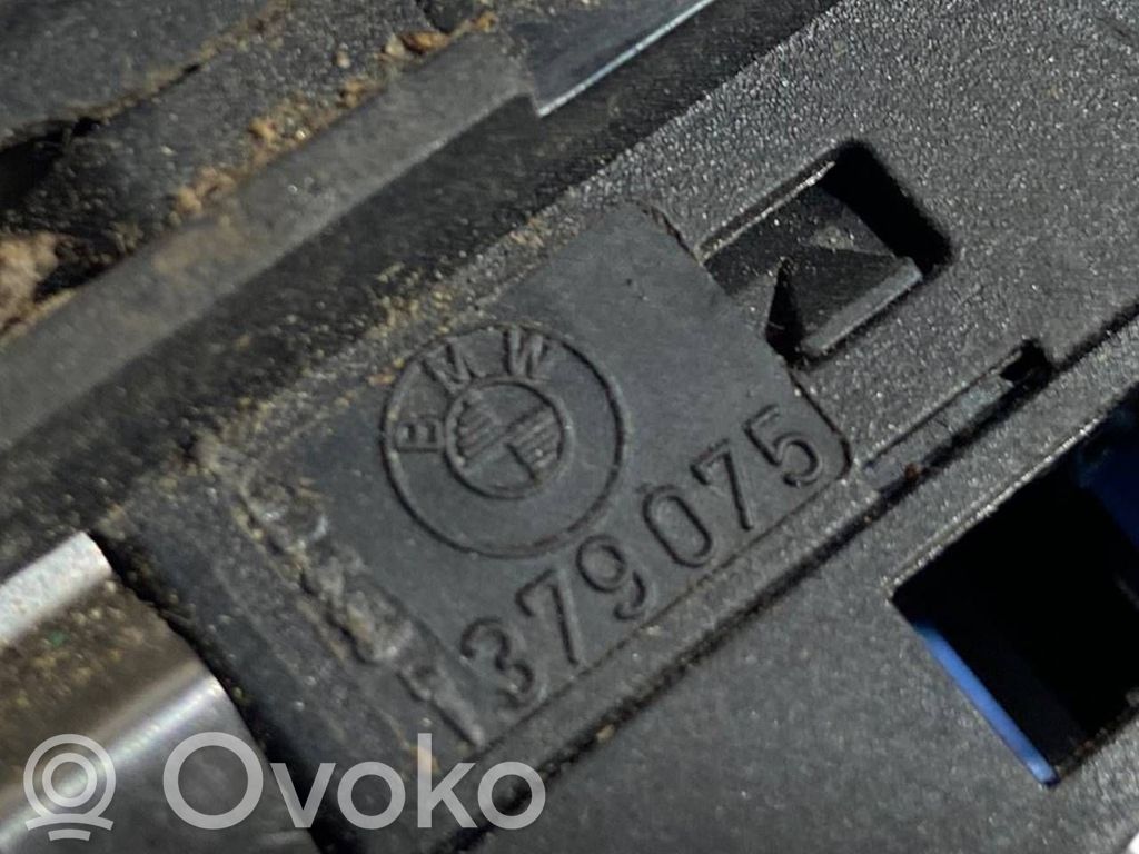 Elektrisko logu slēdzis