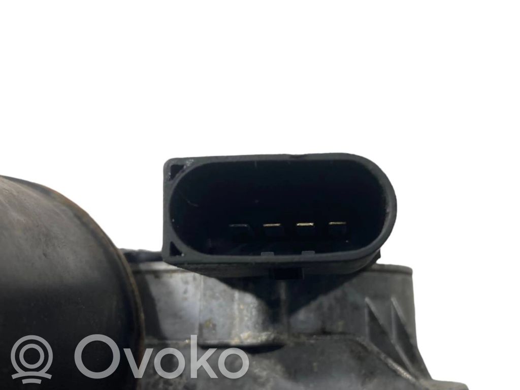 Stikla tīrītāja motoriņš