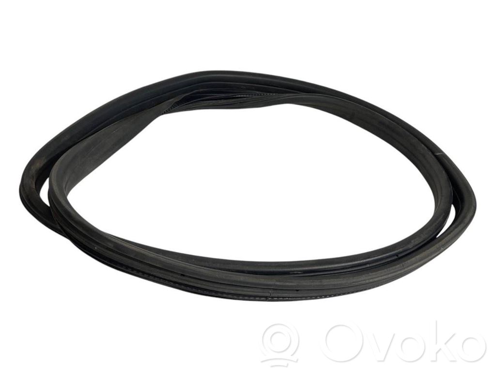 Резиновая отделка передней части (в кузове)