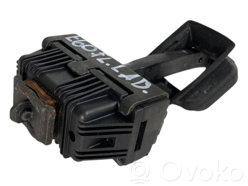 Durvju atvēruma ierobežotājs