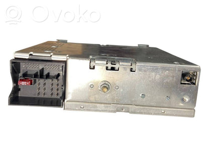 Radio / CD/DVD atskaņotājs / navigācija