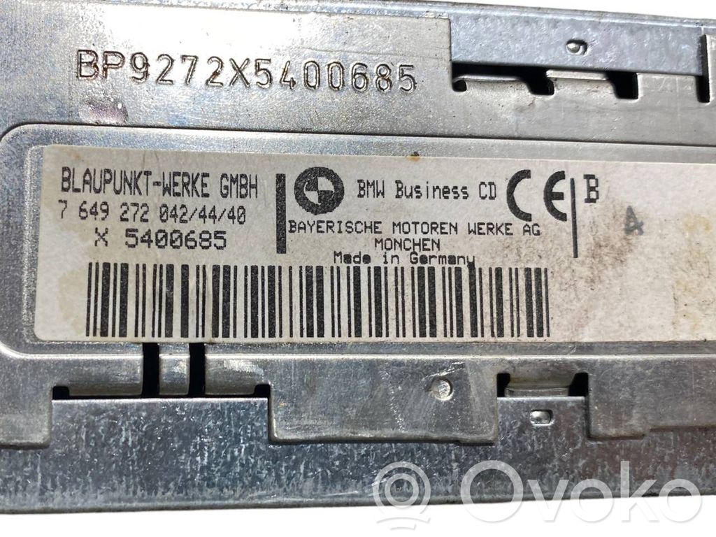 Radio / CD/DVD atskaņotājs / navigācija