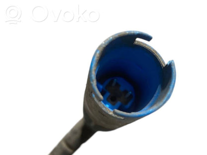 Aizmugurē riteņa rumbas vārpstas šarnīrs (stupica, capfa)