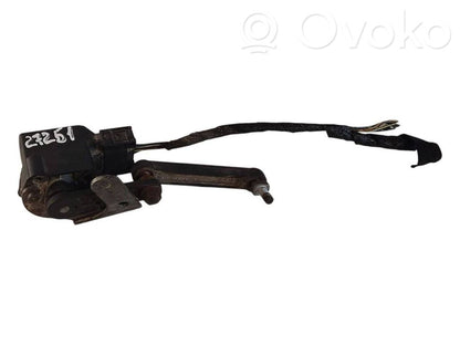 Priekšpusē augstuma sensora svira