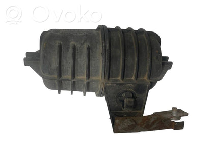 Vacuum air tank