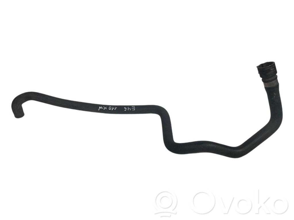 Caurulīte (-es) / šļūtene (-es)