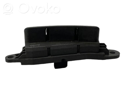 Steering wheel buttons/switches