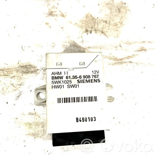 Piekabes āķa vadības bloks