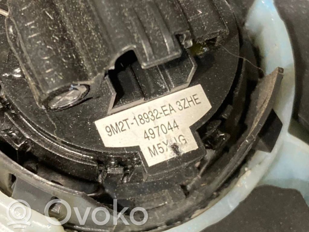 Apšuvums aizmugurējām durvīm