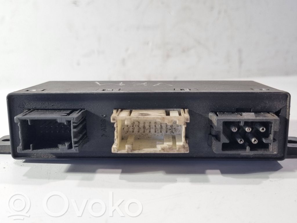 Durvju vadības bloks