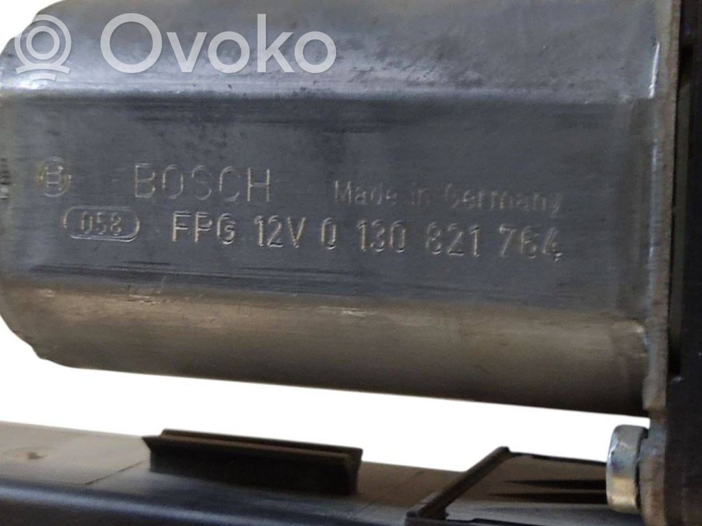 Priekšpusē elektriskā loga pacelšanas mehānisma komplekts