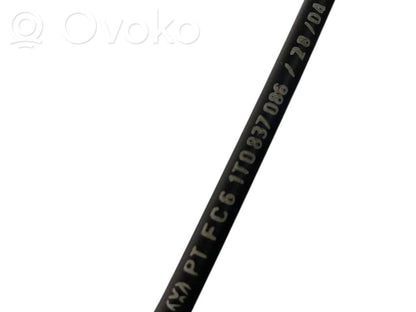 Priekšpusē slēdzene