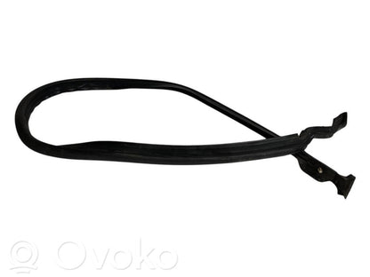 Dzinēja nodalījuma gumija