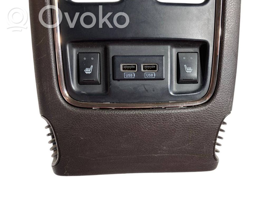 USB savienotājs