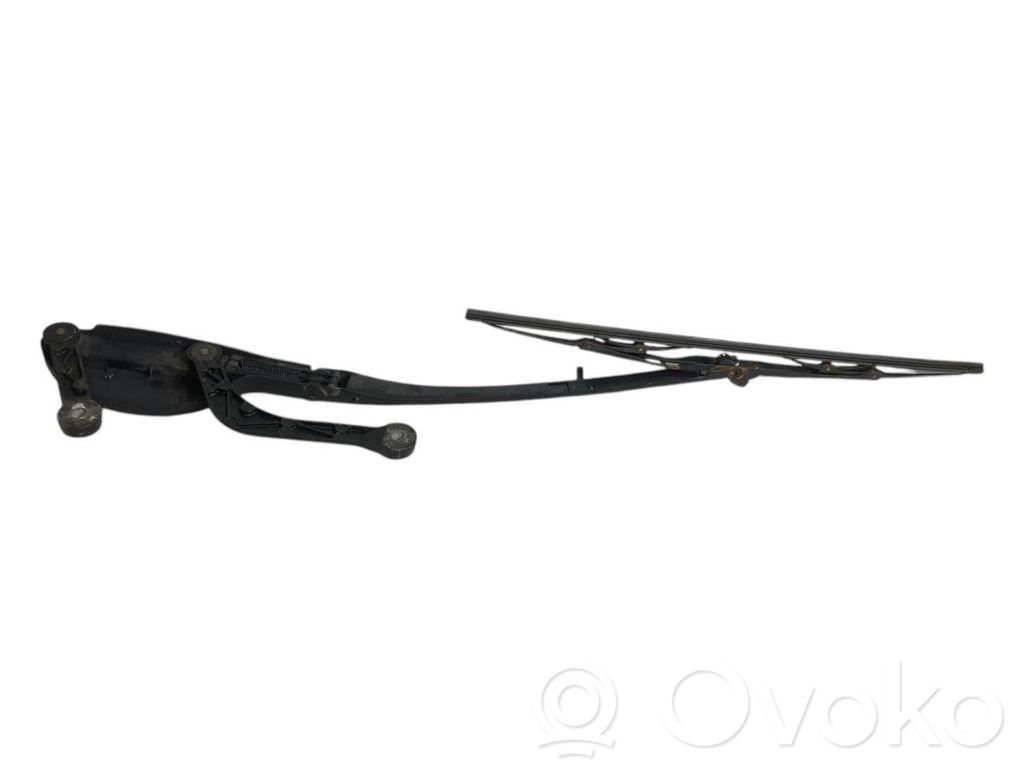 Windshield wiper arm