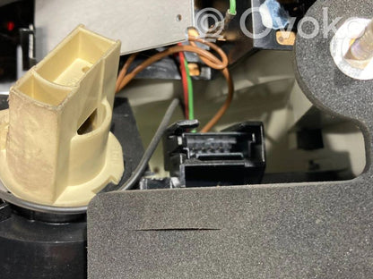 Aizmugurējais lukturis virsbūvē