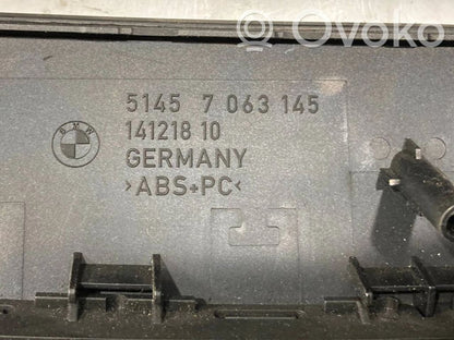 Gaisa kondicioniera / klimata kontroles / salona apsildes vadības bloks (salonā)