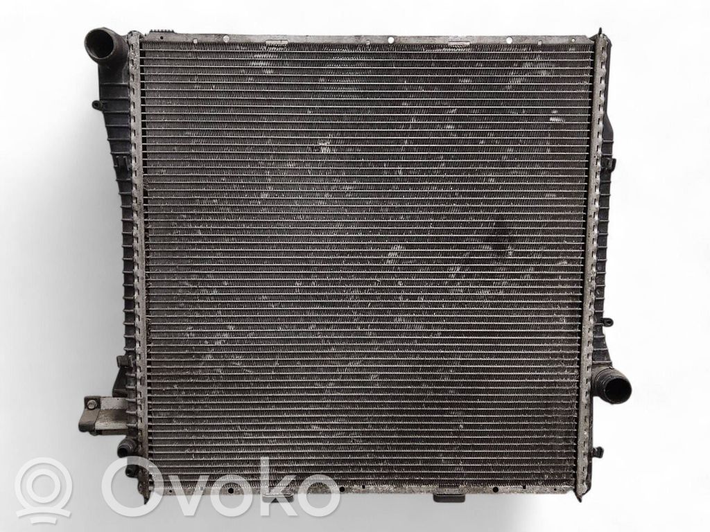 Dzesēšanas šķidruma radiators