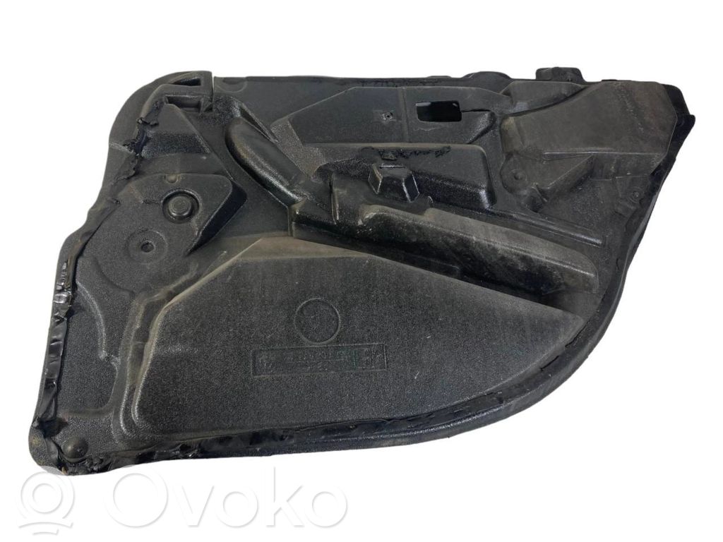 Cita veida aizmugurē durvju dekoratīvās apdares detaļas