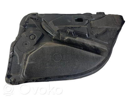 Cita veida aizmugurē durvju dekoratīvās apdares detaļas