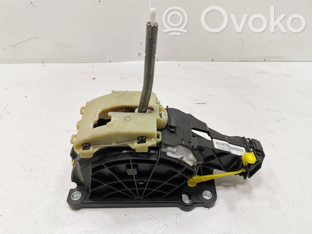 Switching mechanism (sliding mechanism)