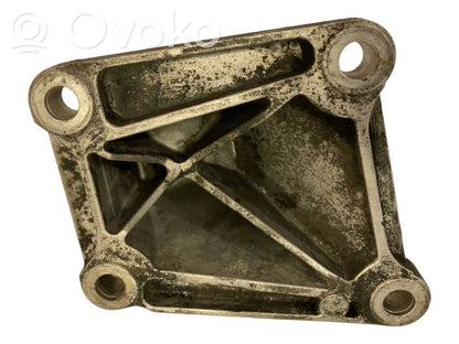 Dzinēja nostiprināšanas stiprinājums-kronšteins