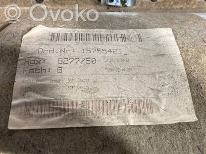 Apšuvums aizmugurējām durvīm