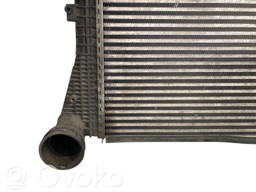 Starpdzesētāja radiators