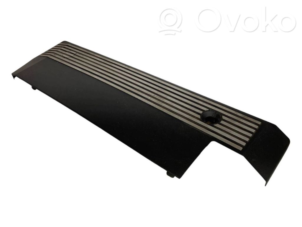 Engine cover (decorative trim)