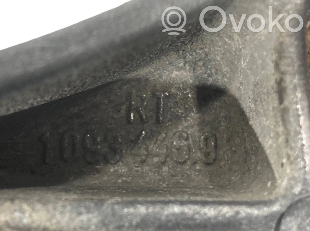 Pārnesumkārbas stiprinājuma kronšteins