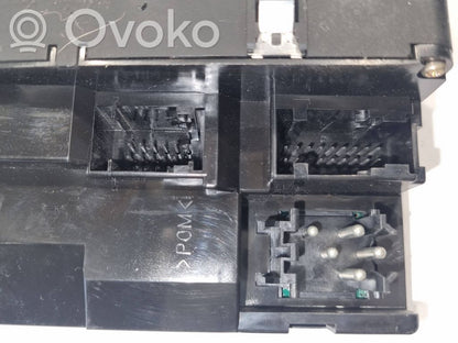 Window lift control switch(es)