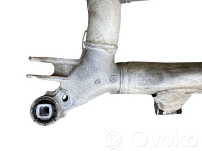 Pusrāmis aizmugurējais / priekšējais