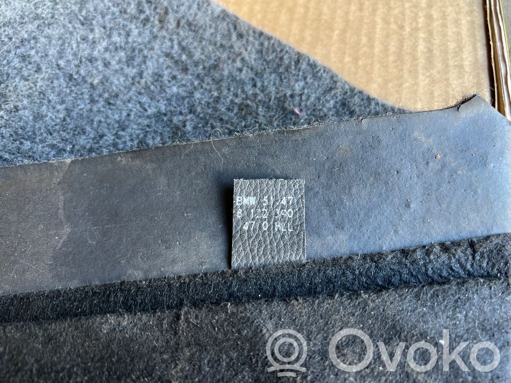 Trunk floor
