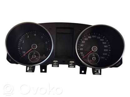 Spidometrs (instrumentu panelī)